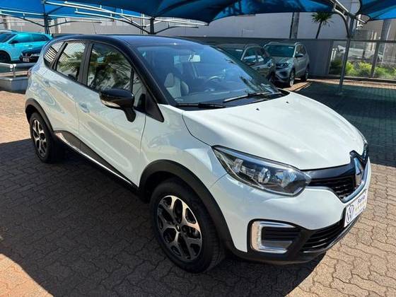 RENAULT CAPTUR 1.6 16V SCE FLEX LIFE X-TRONIC RENAULT CAPTUR 1.6 16V SCE FLEX LIFE X-TRONIC